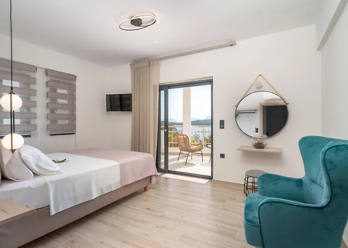 Maria Pf Ee Nydri (Lefkada)